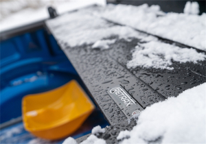 Retrax - Retrax® | RetraxPRO XR™ Manual Hard Retractable Truck Cover | T-80379 - Image 3